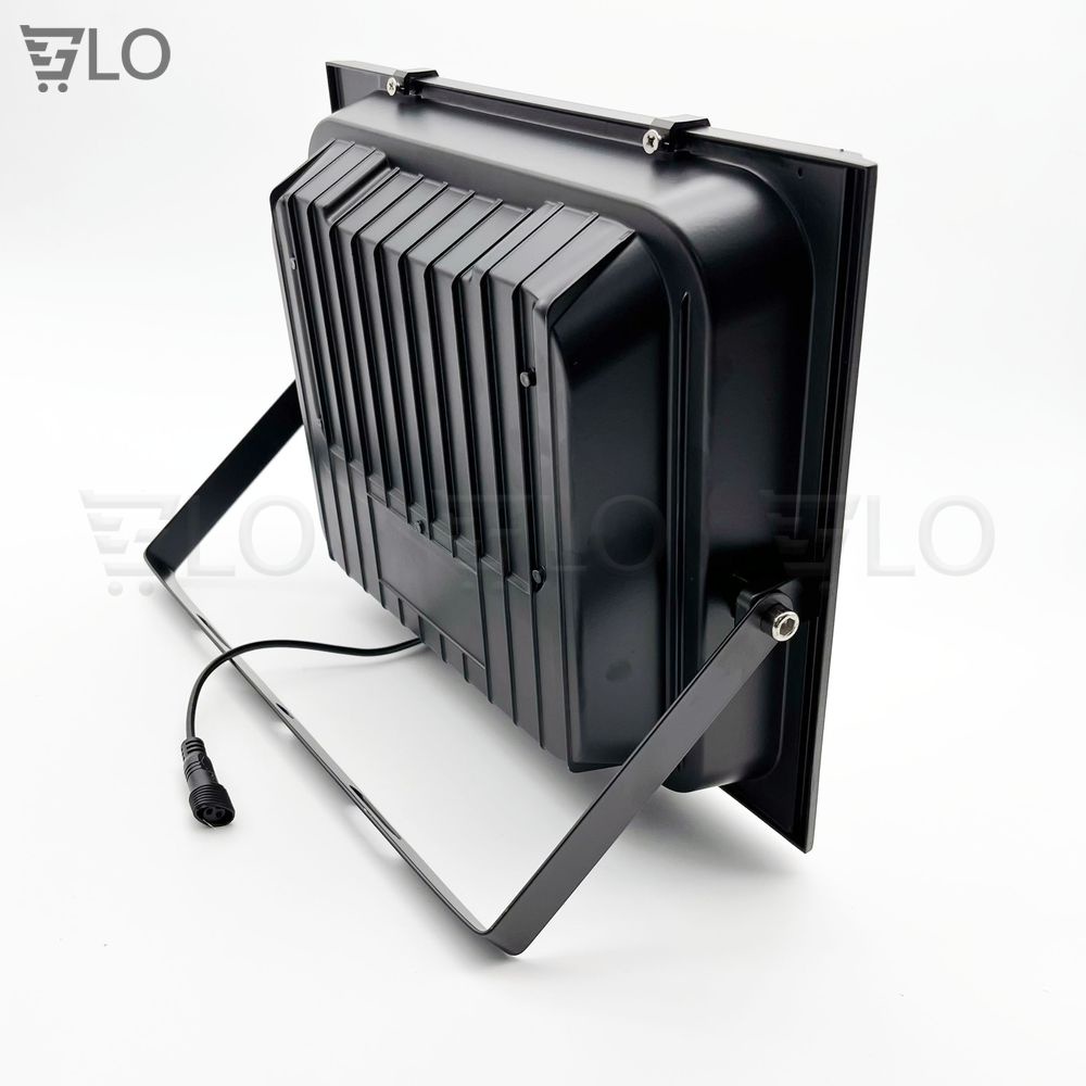 Đèn Pha 200W Năng Lượng Mặt Trời Solar Light Chuẩn Chống Nước IP66