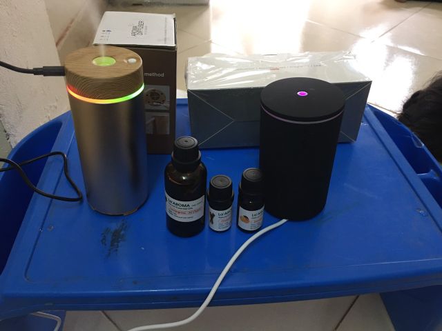 [ô tô, xế hộp] Máy khuếch tán tinh dầu Aroma cao cấp cho xe hơi sang trọng.