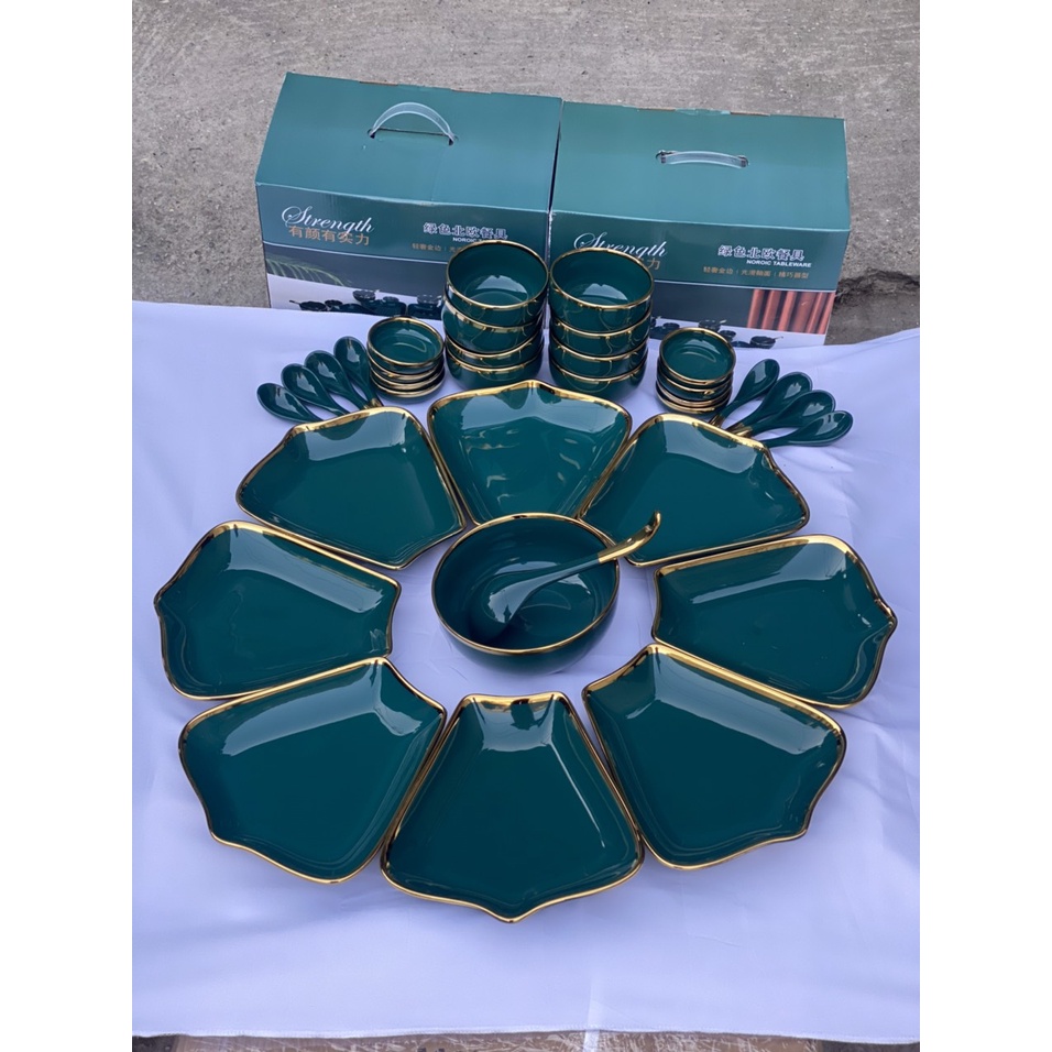 Set bát đĩa Hướng Dương 8 cánh lá me gốm sứ cao cấp, sang trọng, tinh tế, phù hợp với bữa ăn gia đình, bàn tiệc