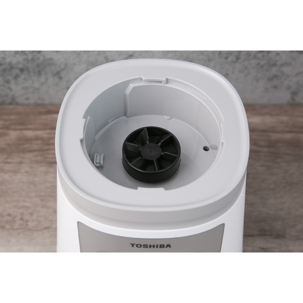 Máy xay sinh tố có xay đá Toshiba 1.5 lít BL-70PR2NV