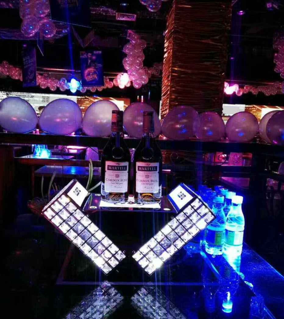 Đế trưng chai rượu có đèn led cho Bar, Karaoke, Nhà Hàng SMD12