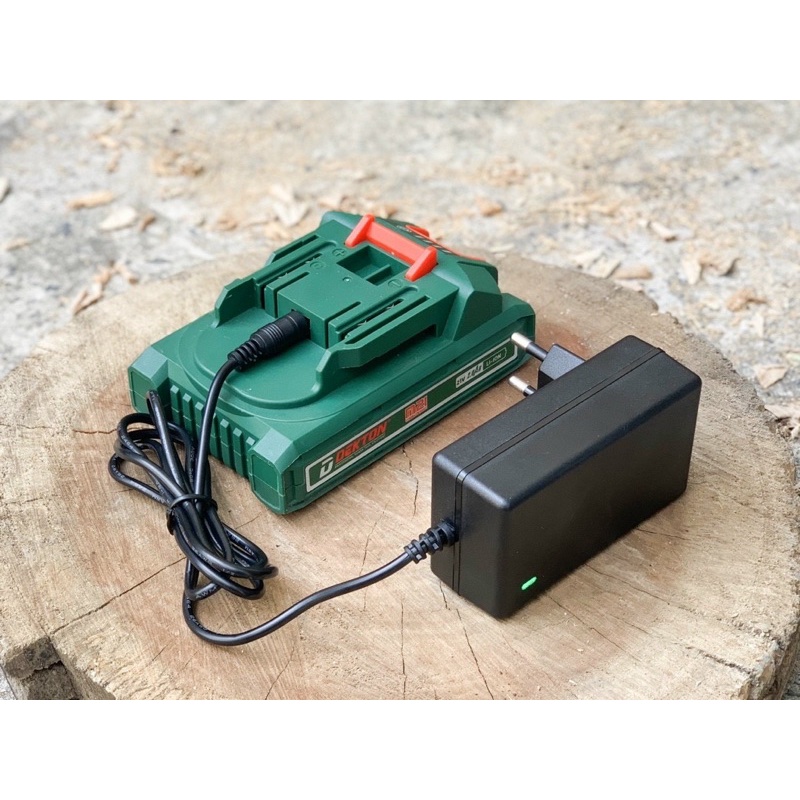 Máy Cưa Xích Dùng Pin Dekton M21-CS06BLC - Motor Brushless kèm pin hãng 2A Dekton