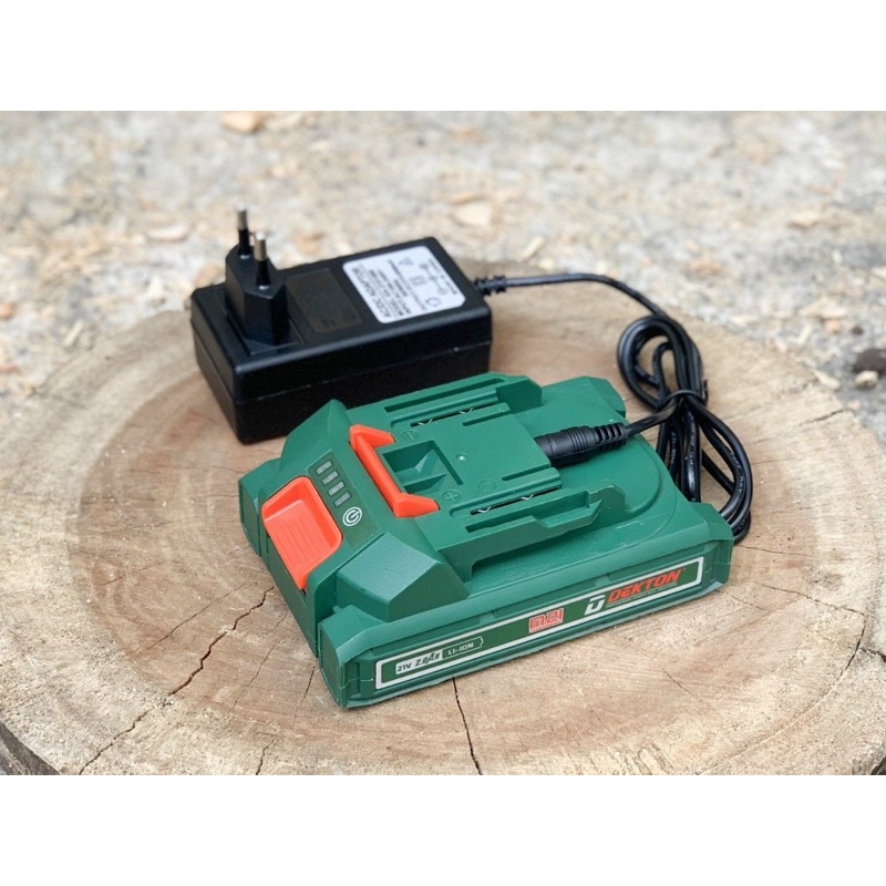 Máy Cưa Xích Dùng Pin Dekton M21-CS06BLC - Motor Brushless kèm pin hãng 2A Dekton