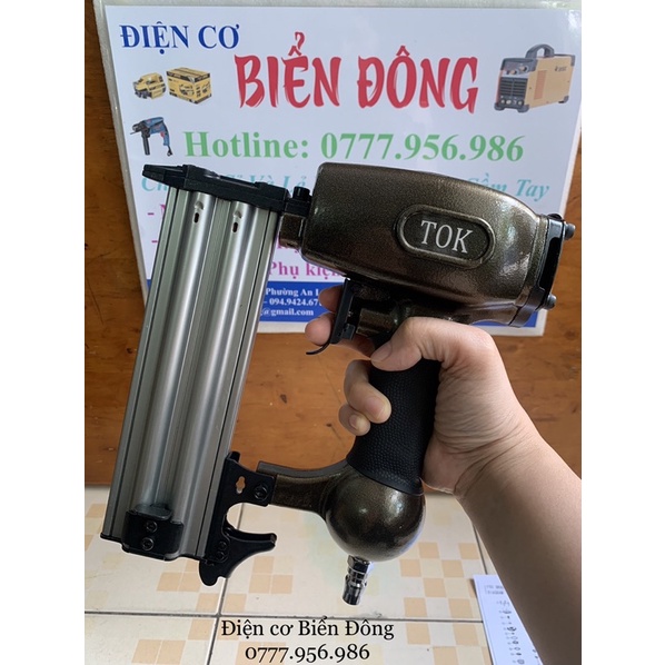 Máy bắn Đinh thẳng đinh gỗ F50 dùng đóng một số đồ nội thất như giường tủ, bàn ghế, cửa ra vào, cửa số...