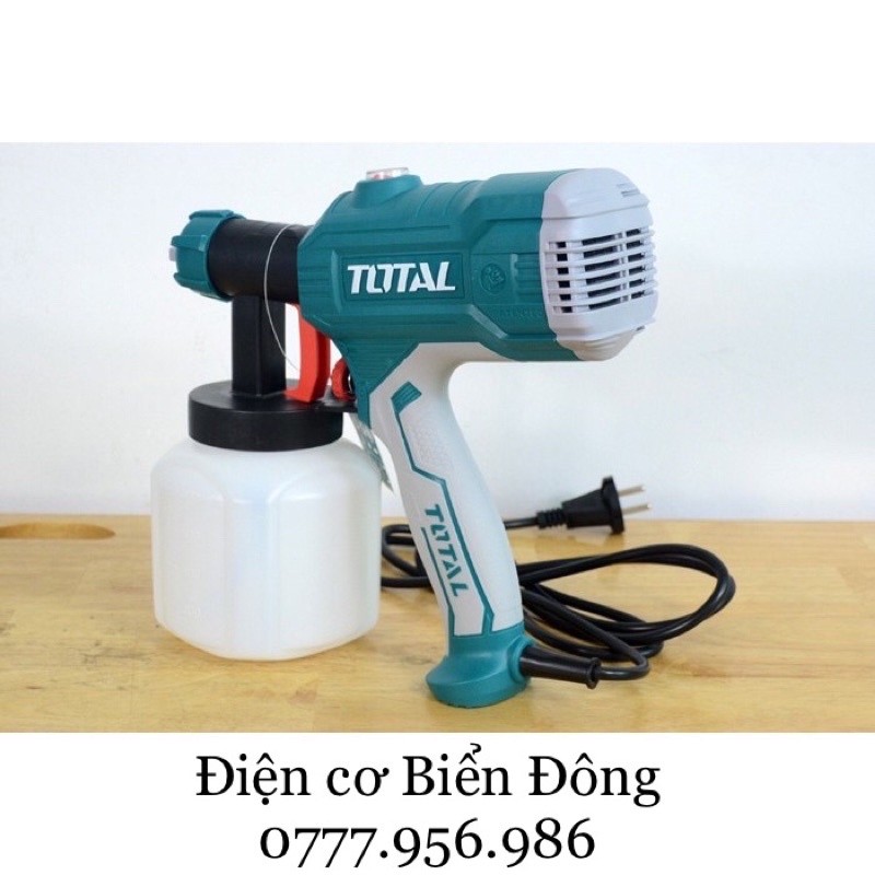 Máy phun sơn Total TT3506 - 450W hoạt động bằng nguồn điện, là dụng cụ để sơn vật liệu..