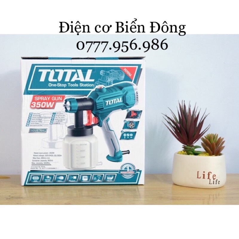 Máy phun sơn Total TT3506 - 450W hoạt động bằng nguồn điện, là dụng cụ để sơn vật liệu..