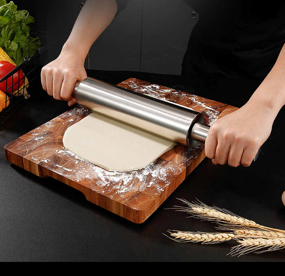 Cây lăn bột cán bột inox 304 loại dày và nặng giúp cán bột đều không mỏi tay F528