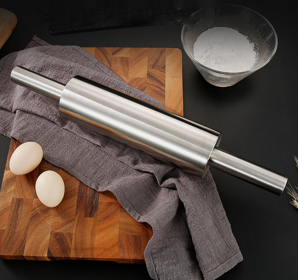 Cây lăn bột cán bột inox 304 loại dày và nặng giúp cán bột đều không mỏi tay F528