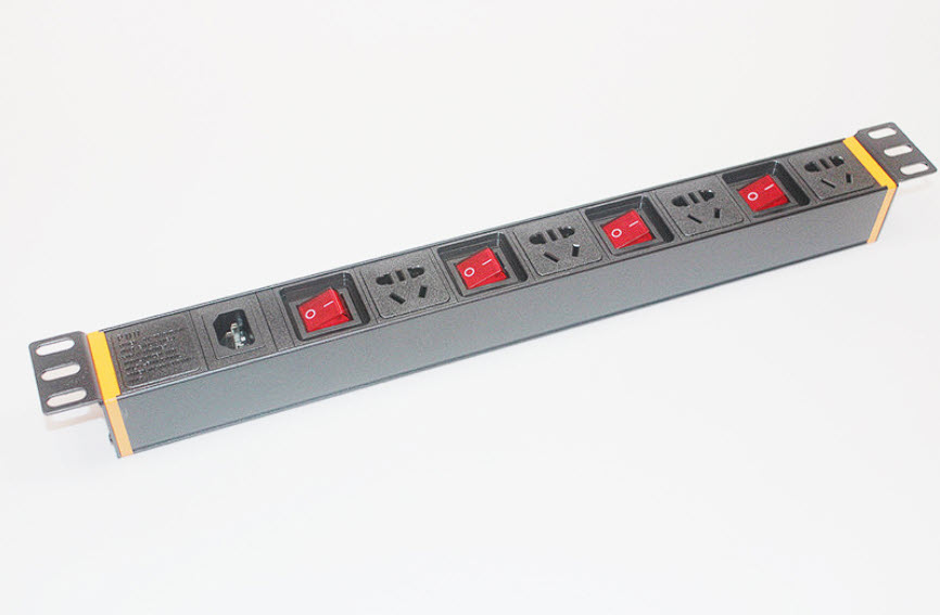 Thanh nguồn PDU ổ cắm tủ rack 4 cổng vỏ nhôm quản lý nguồn riêng socket C14 XTE441