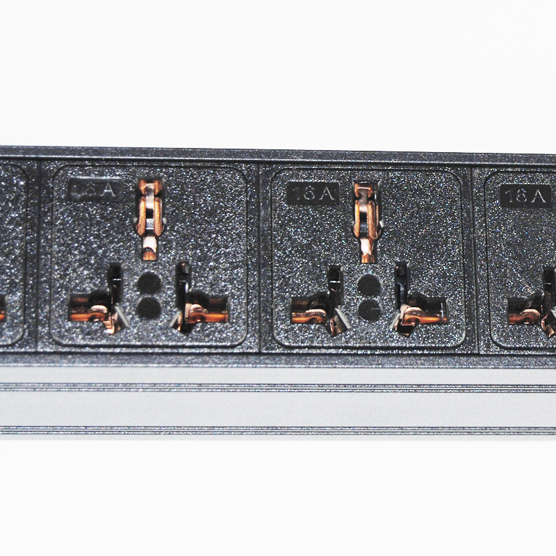 Thanh nguồn PDU ổ cắm tủ rack 3 - 8 cổng quản lý nguồn bằng CB XTE453