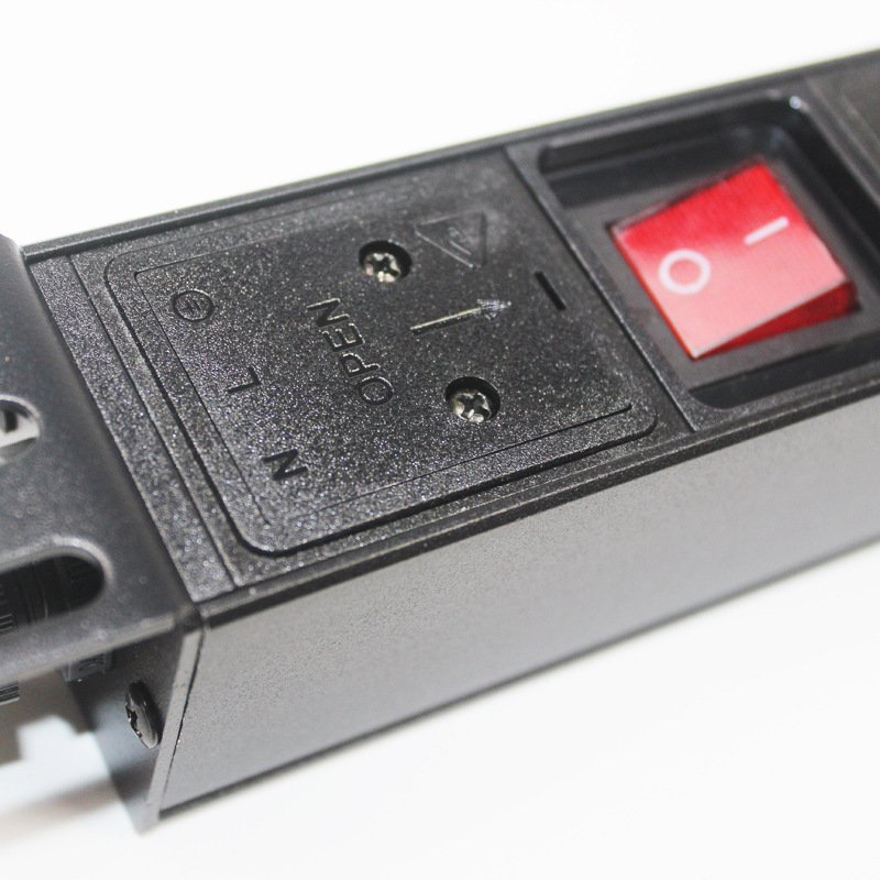 Thanh nguồn PDU ổ cắm tủ rack 8 cổng 10A có công tắc nguồn XTE416