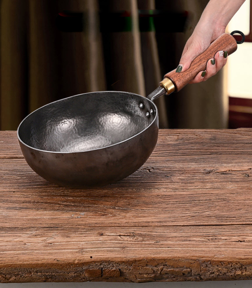 Chảo thép Nhật vân búa dạng bầu sâu lòng size 20-28cm WJ008