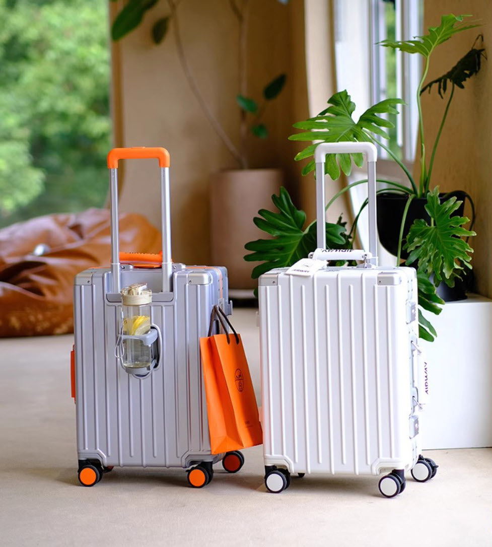 Vali kéo du lịch viền nhôm khóa đôi TSA cổng sạc USB size 20-28inch AW012