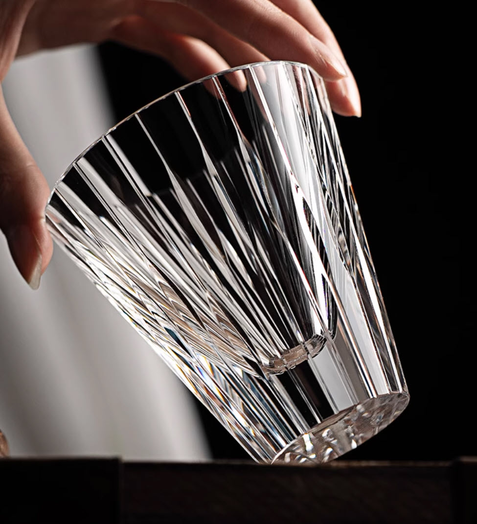 Ly wishky pha lê K9 mẫu Star Flash 150ml chế tác thủ công Vianasa VS23232