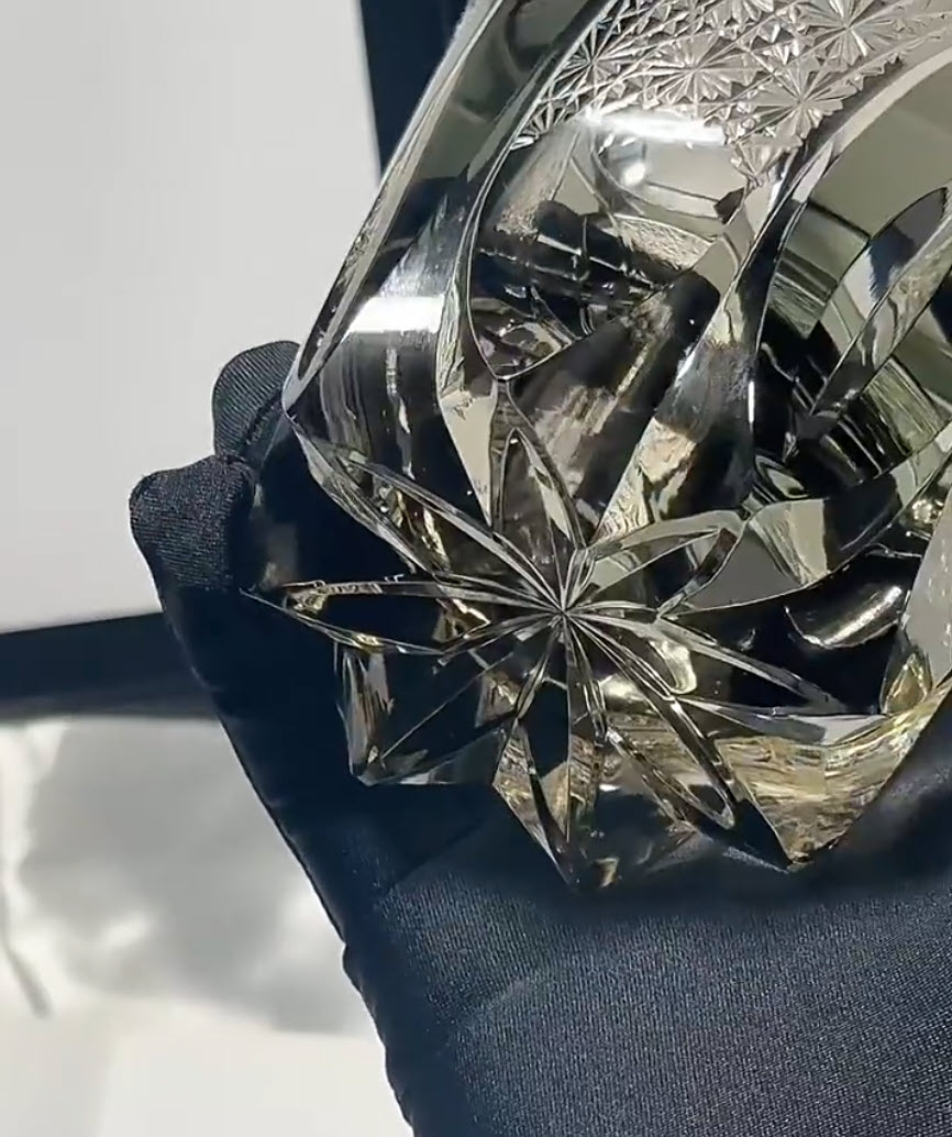 Ly wishky pha lê 330ml chế tác thủ công Edo Kiriko mẫu Moon Rainbow Vianasa VS396655