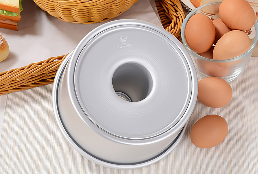 Khuôn làm bánh tròn Sanneng SN5280, hợp kim nhôm, có ống giữa.