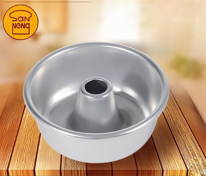 Khuôn làm bánh tròn Sanneng SN6003, hợp kim nhôm, có ống giữa.