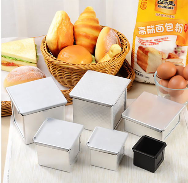 Khuôn làm bánh vuông Sanneng SN2180, hợp kim nhôm, có nắp.