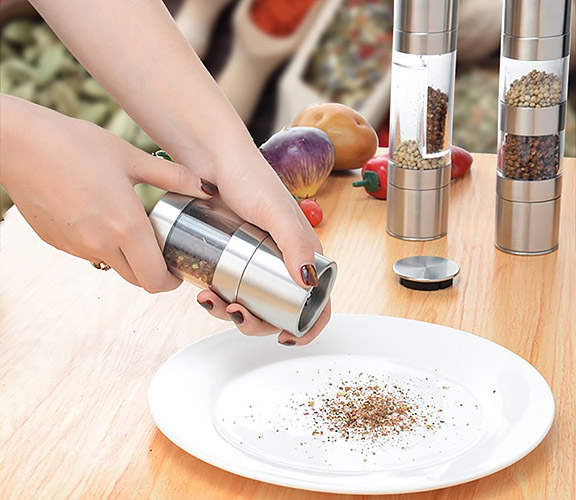 Dụng cụ xay tiêu cầm tay inox 2 ngăn Yong FT700