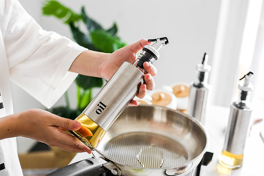 Bình đựng dầu gia vị thủy tinh bọc inox Pinrui F24.