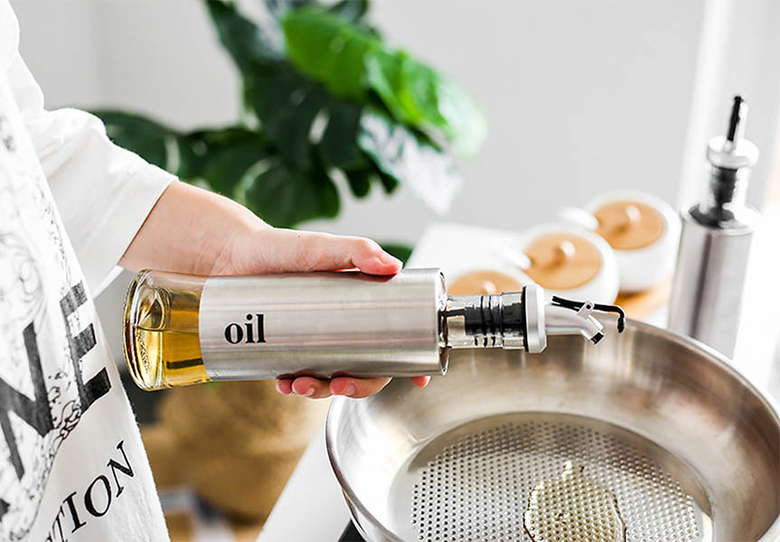 Bình đựng dầu gia vị thủy tinh bọc inox Pinrui F24.