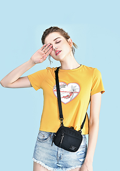 Túi đeo chéo chất Polyester không thấm nước HOTSTYLE MP18B9502D.