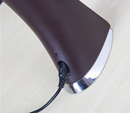 Đèn để bàn đèn học bọc da Yoze YZ9002.