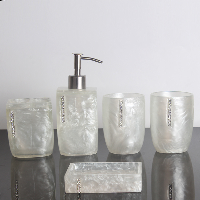 Bộ đồ dùng nhà tắm resin đính đá Kingsley KSL011