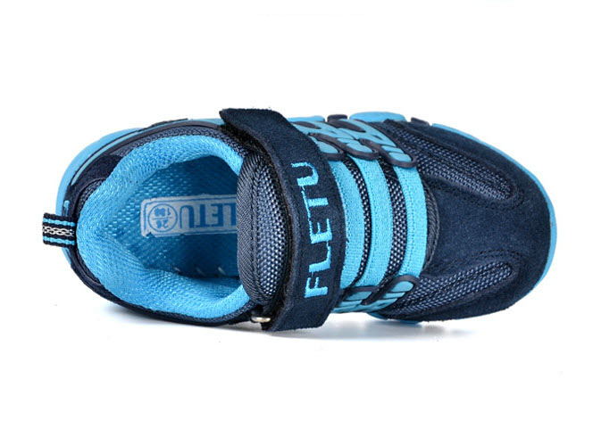 Giày sneaker thể thao trẻ em Public DW826