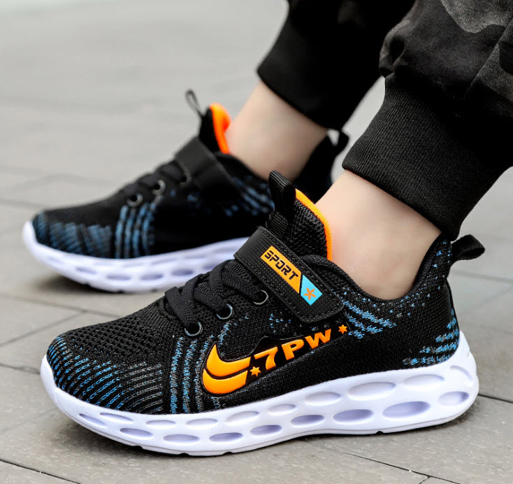 Giày sneaker thể thao bé trai Public QBW7067