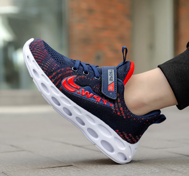 Giày sneaker thể thao bé trai Public QBW7067