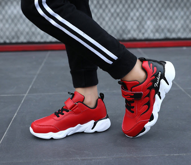 Giày sneaker bé trai Public XF1905