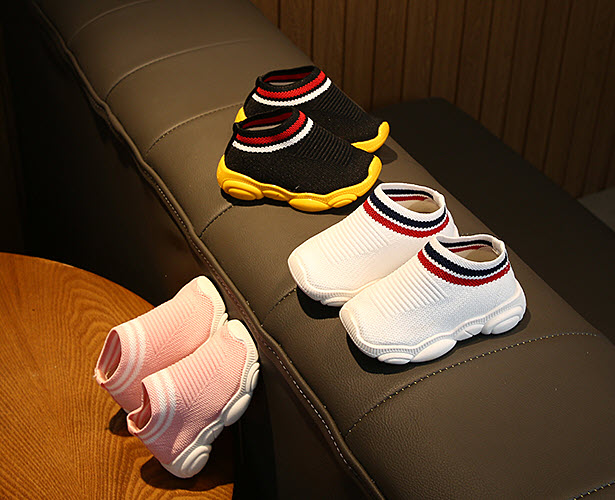Giày sneaker bé trai Yiwu YW2250