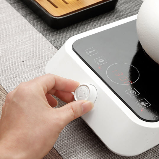Bếp hồng ngoại mini đun ấm trà Elomen GL0127