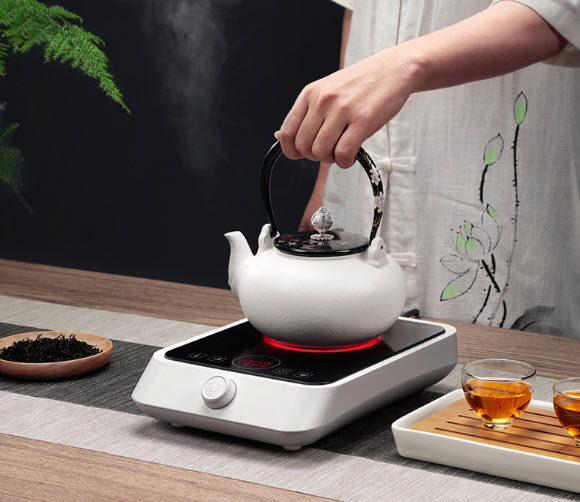 Bếp hồng ngoại mini đun ấm trà Elomen GL0127