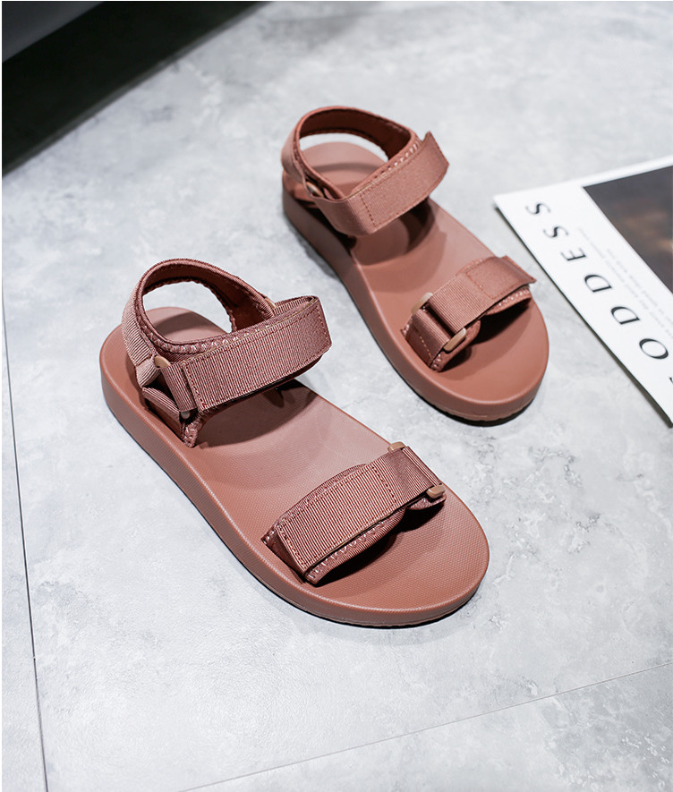 Giày Sandal đế bằng quai ngang Daily NJ9912.