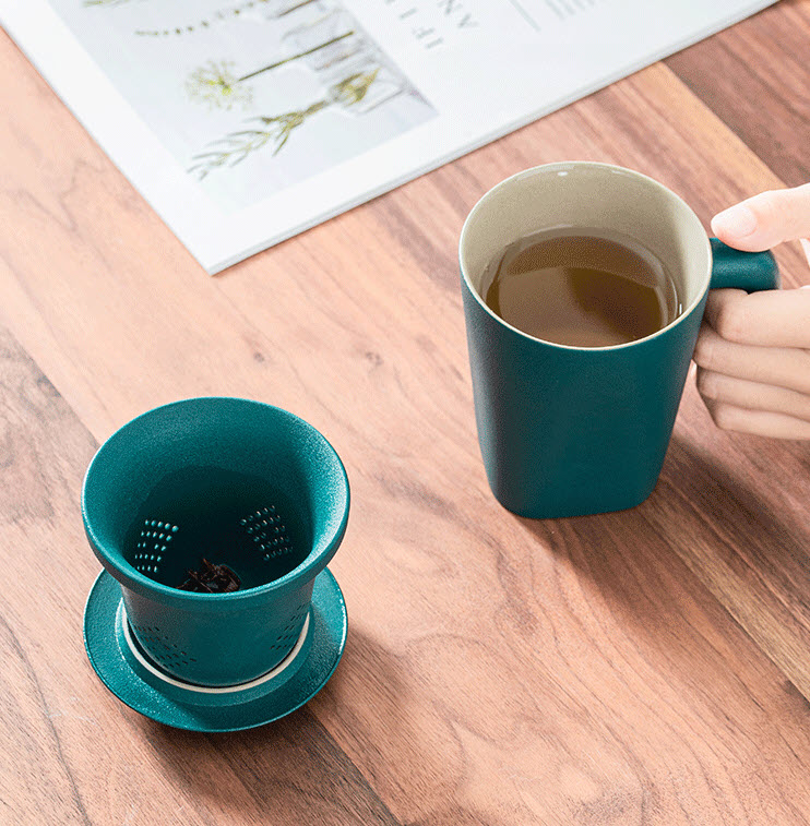 Ly pha trà có lõi lọc bằng gốm sứ có nắp tay cầm gỗ 320ml TV001