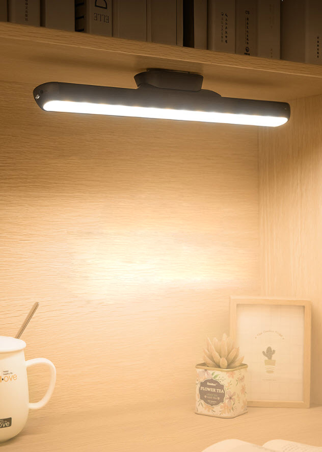 Đèn học gắn kệ sách đa năng Kufire LPKH102