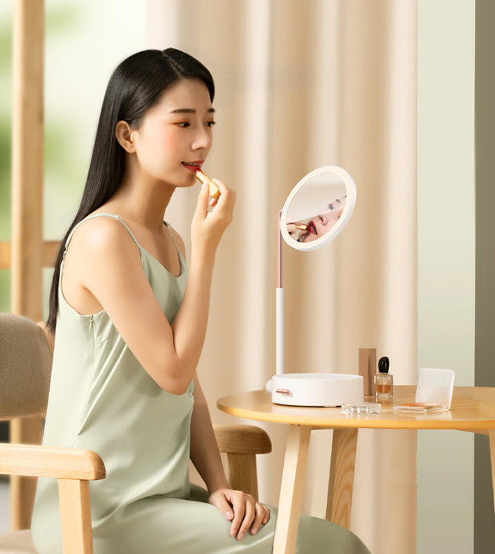 Đèn trang điểm để bàn 5W dùng pin sạc Baseus DGZM02