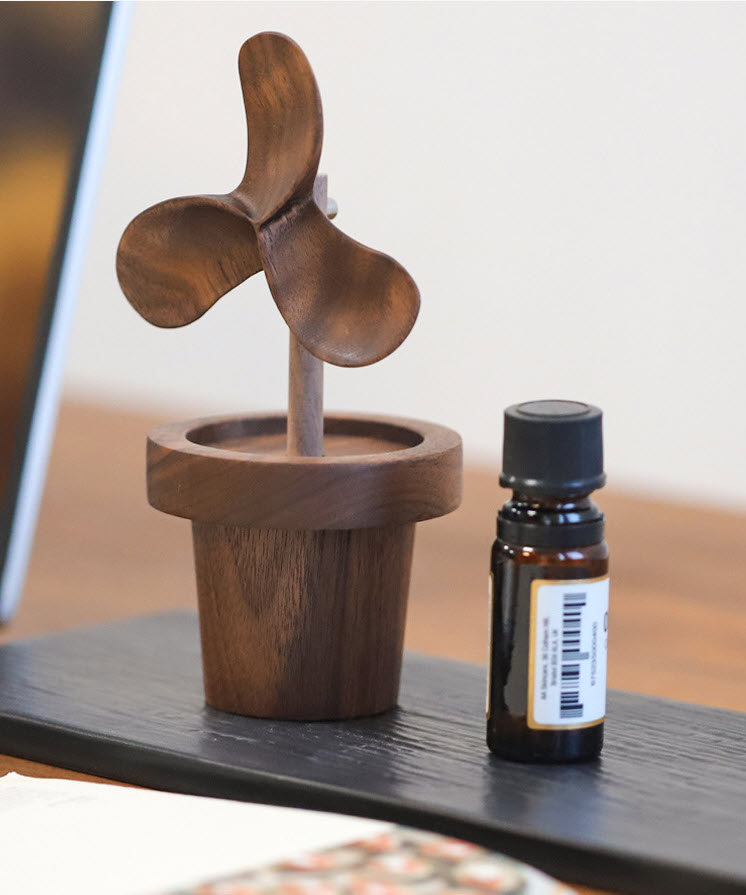 Dụng cụ khuếch tán tinh dầu bằng gỗ óc chó SN85-A.